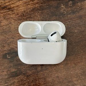 apple airpods pro 1st gen